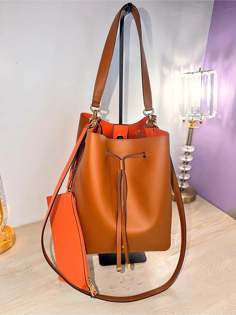 Lauren Ralph Lauren Dryden Debby Leather Medium Bucket Bag